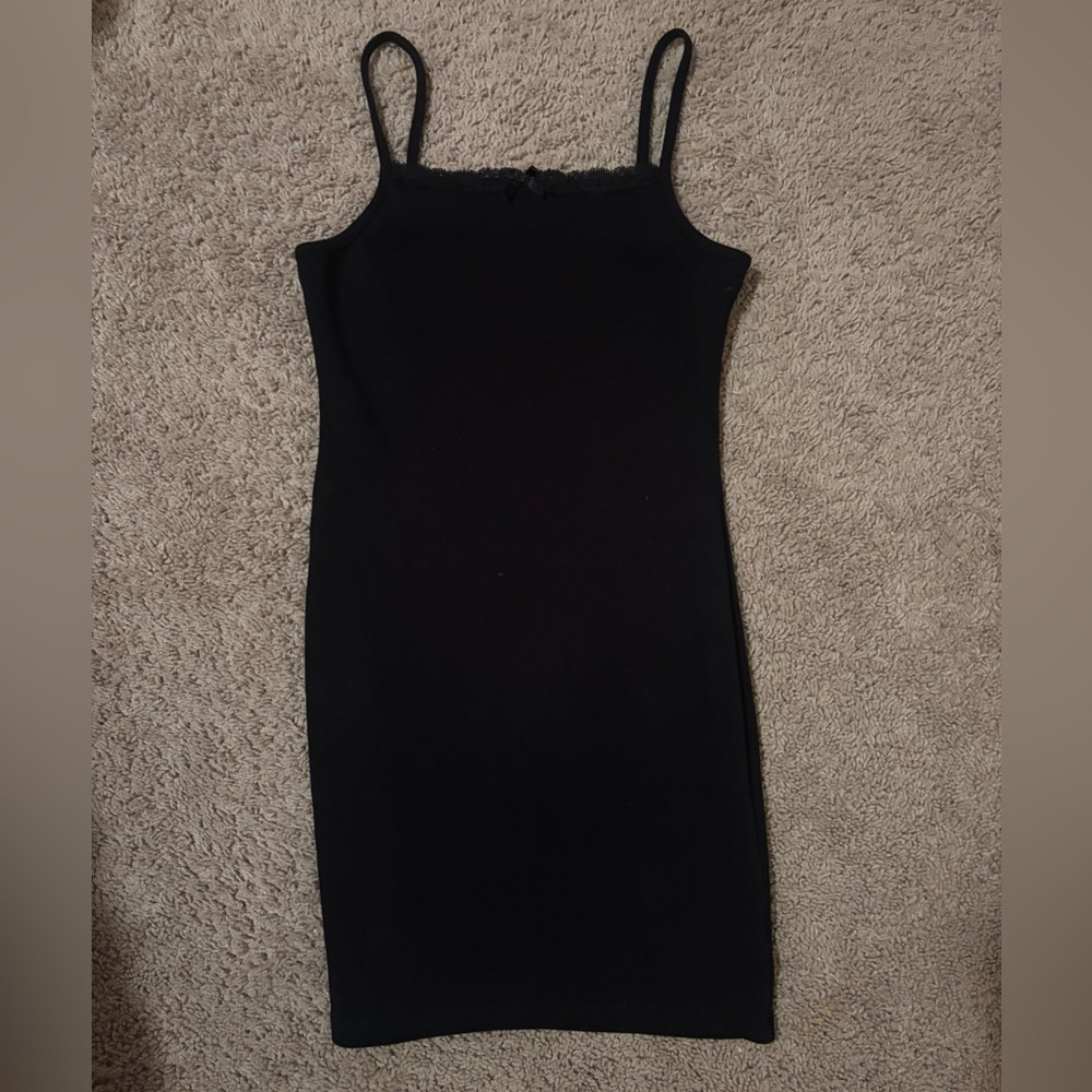PacSun Black Midi Dress with Sleek Design